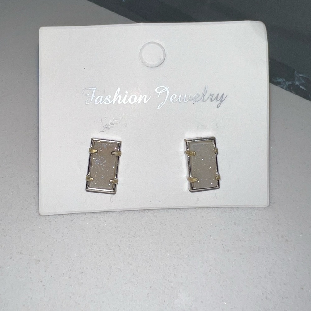 Kendra Scott, Paola style, white druzy